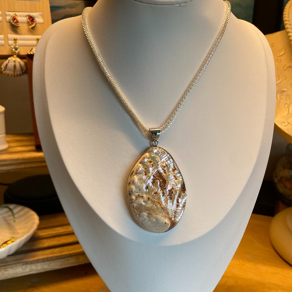 M140 Ethereal Abalone Shine Shell Pendant Necklace Silver Tone Thick Chain 35$